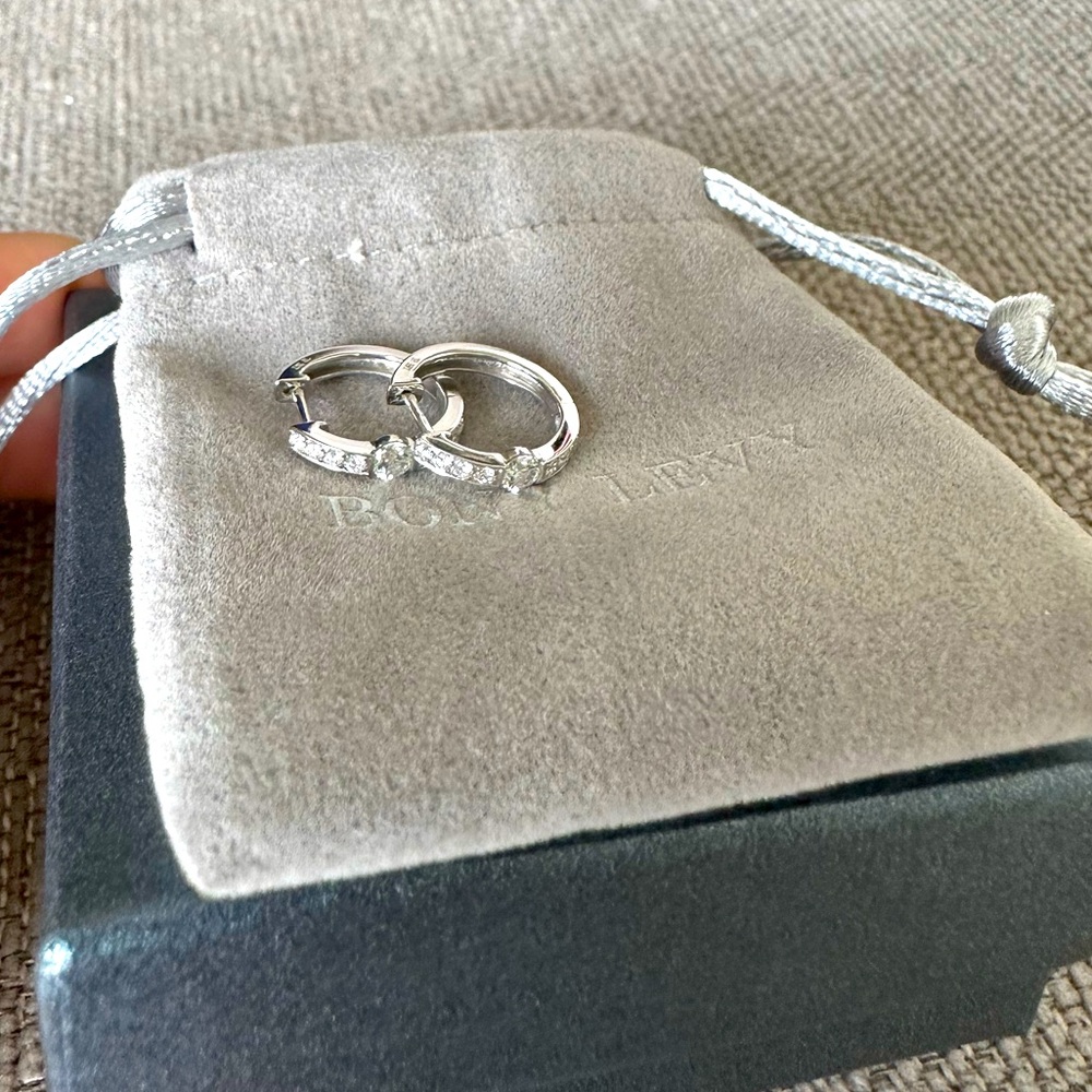 Bony Levy 18 karat white gold diamond small hoop earrings